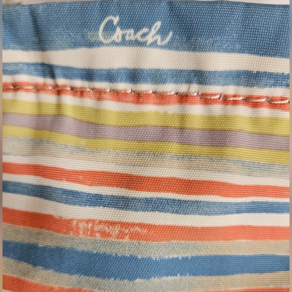 Coach F16624 East West Beach Tote w/Rare Seahorse Charm And Matching Wristlet - Picture 10 of 16